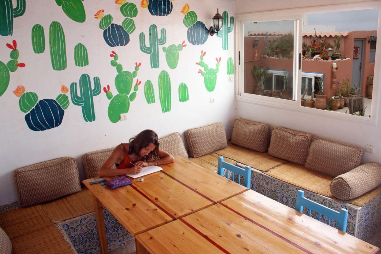 Ifni Surf Hostal Sidi Ifni Bagian luar foto